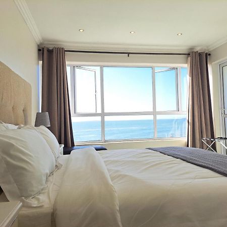 3 Bedroom Sea Facing Family Apartment Cape Town Moullie Point Eksteriør billede