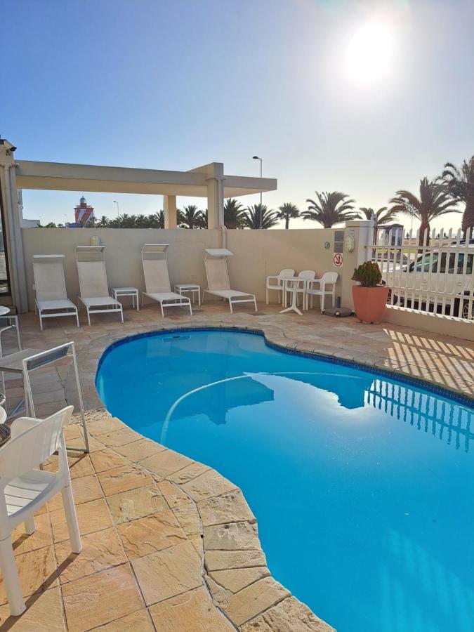 3 Bedroom Sea Facing Family Apartment Cape Town Moullie Point Eksteriør billede