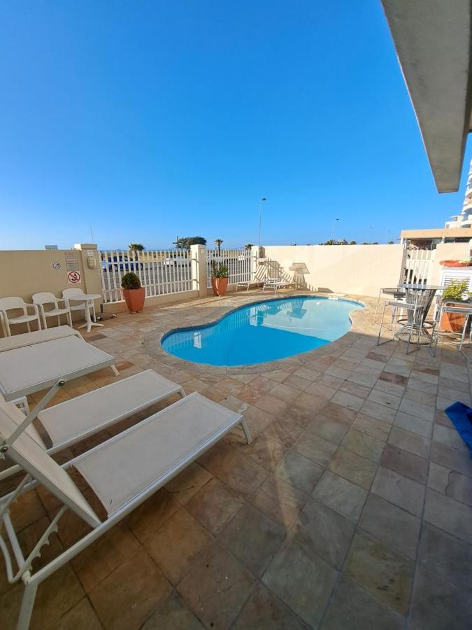 3 Bedroom Sea Facing Family Apartment Cape Town Moullie Point Eksteriør billede